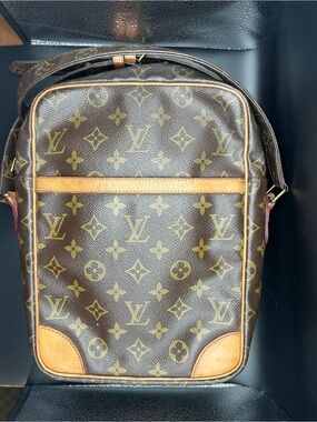 Louis Vuitton Danube MM Monogram Canvas Crossbody Messenger Bag